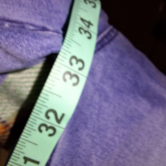 Umgee NWT embroidered flare leg jeans in a size 30 waist and 33 inseam - Picture 9 of 11